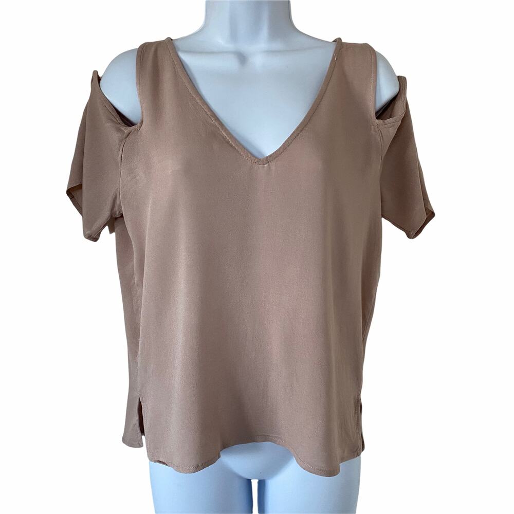3/$15 LA Hearts Short Sleeve Cold Shoulder Top Taupe Size Small